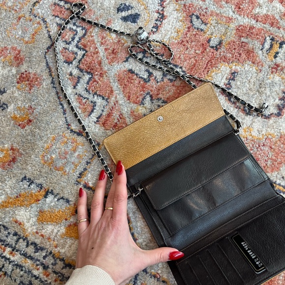 Chanel Wallet - Picture 14 of 16